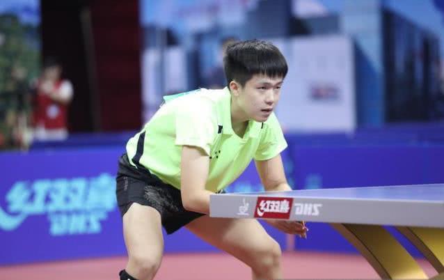 整个球队的 整个球队的